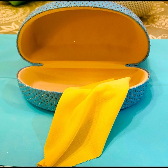 Blue sparkle eyeglass case - Picture 4 of 7